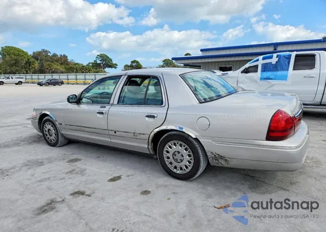 2003 Mercury Grand Marquis Gs z USA, uszkodzony, nr VIN 2MEFM74WX3X684498